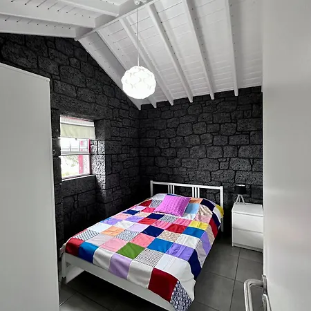 Cantinho Dos Cagarros * 라제스 두 피코